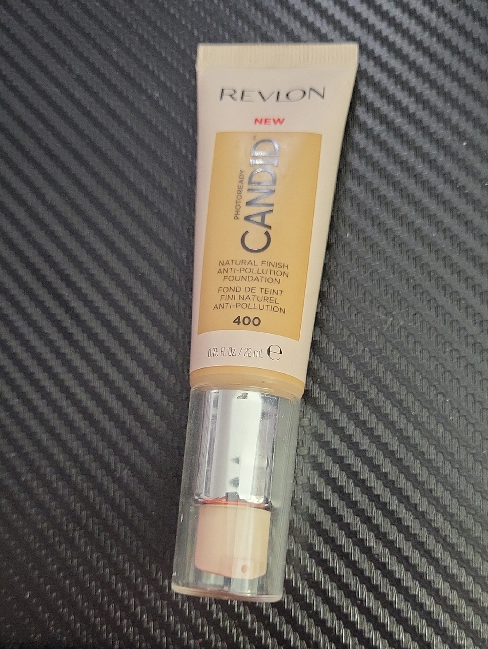 NEW Revlon Candid Natural Finish Foundation - 400 Macadamia